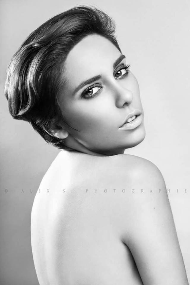 Emilie — Model & Hostess in Bordeaux photo 3