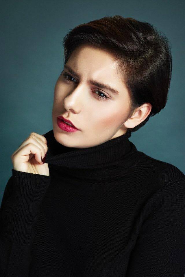 Emilie — Model & Hostess in Bordeaux photo 7
