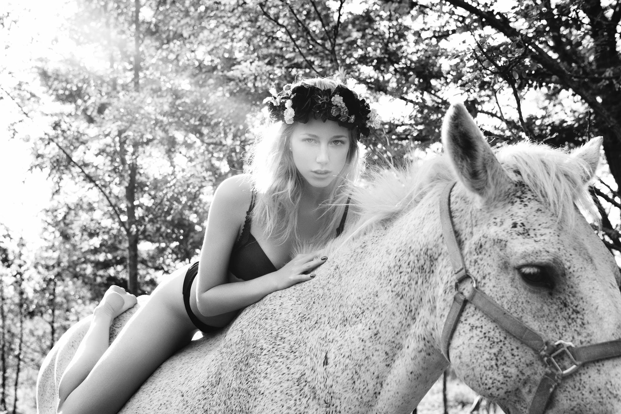 Agathe  — Model & Hostess in Paris photo 5