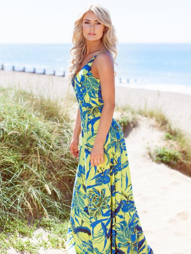 Naomi — Model & Hostess in London photo 24