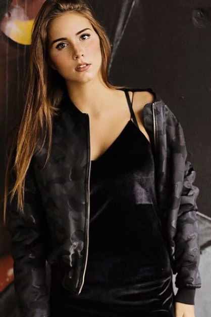 Francesca — Model & Hostess in Bergamo photo 11
