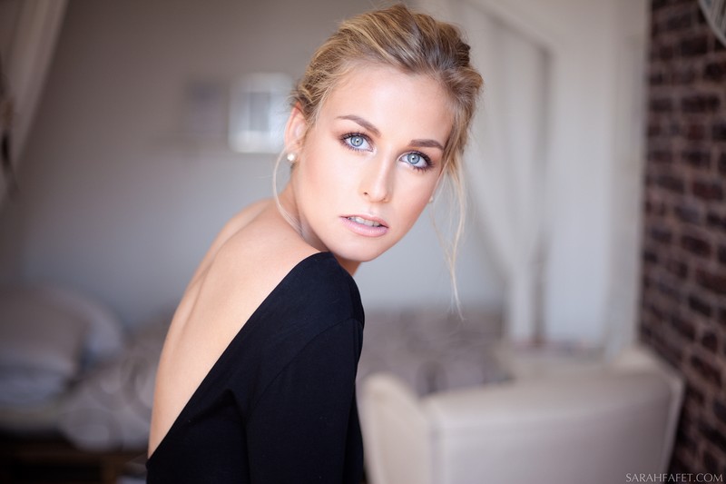 Margaux — Model & Hostess in Paris photo 5