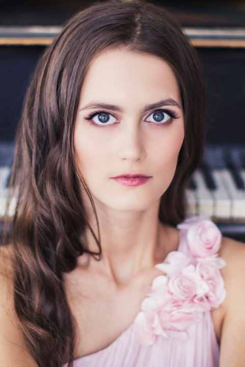 Evita — Model & Hostess in Roma photo 5