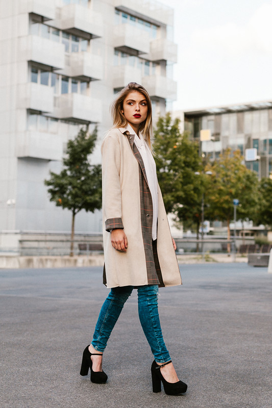 Sarah — Model & Hostess in Paris photo 12