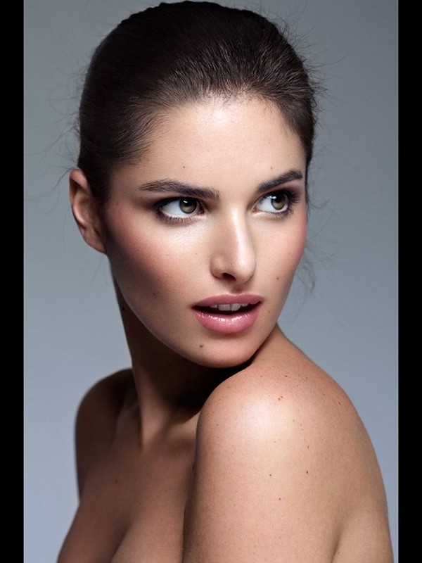 Caroline — Model & Hostess in Paris photo 1