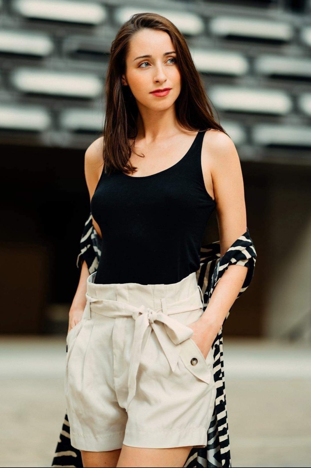 Anne-sophie — Model & Hostess in Paris photo 2