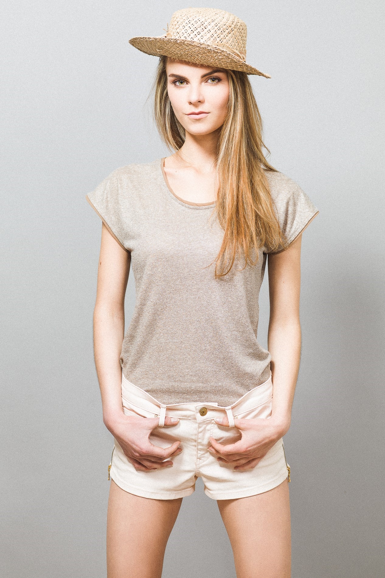Marie — Model & Hostess in Paris photo 9