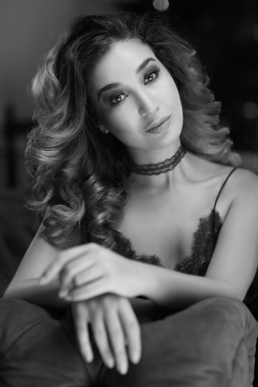 Zarina — Model & Hostess in Beausoleil photo 6