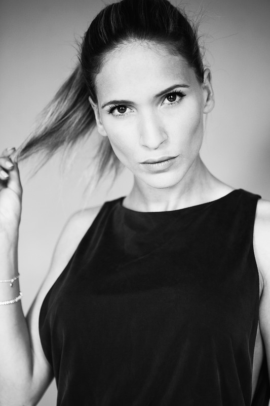 Thanina — Model & Hostess in Paris photo 11