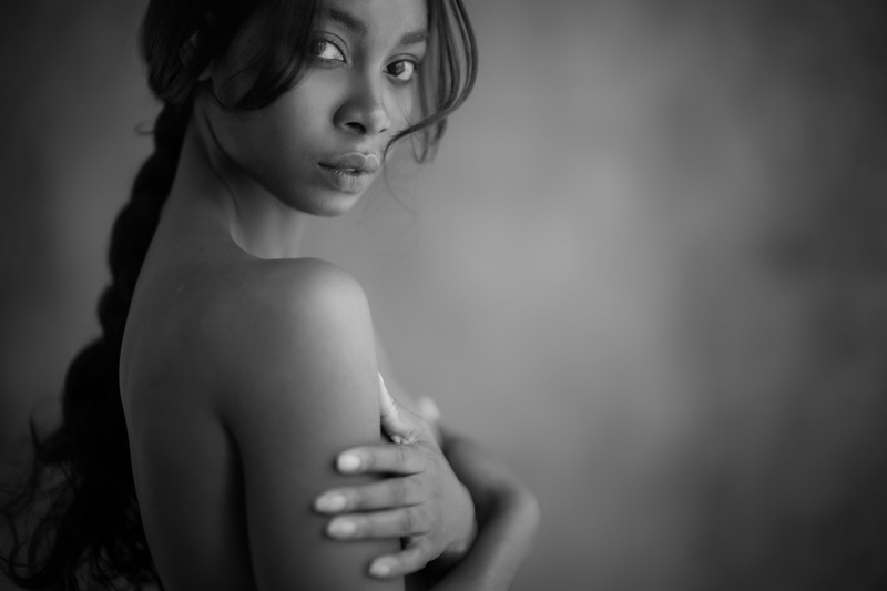 Faith — Model & Hostess in Paris photo 8