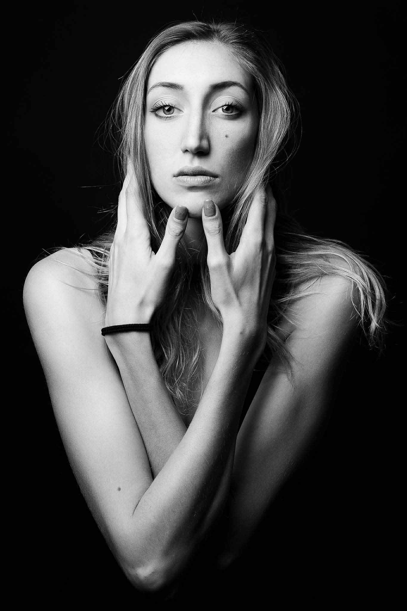 Lucrezia — Model & Hostess in Milano photo 9