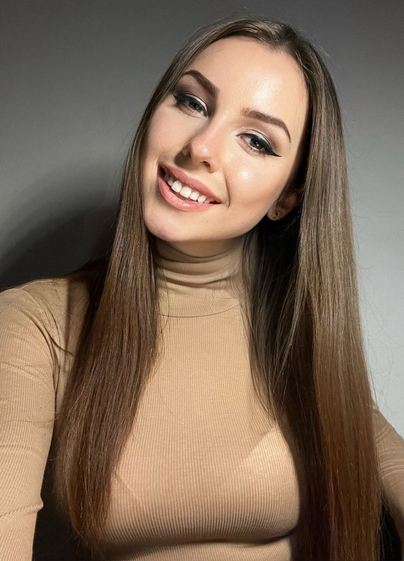 YULIYA — Model in Tn | Eye On Model