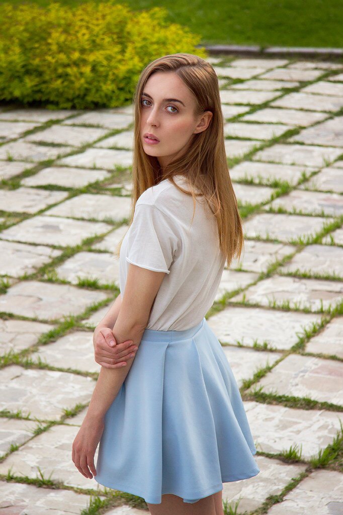 Polina — Model & Hostess in Paris photo 3