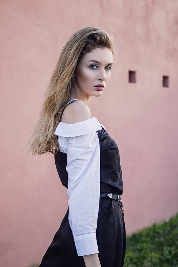 Paula — Model & Hostess in Milano photo 3