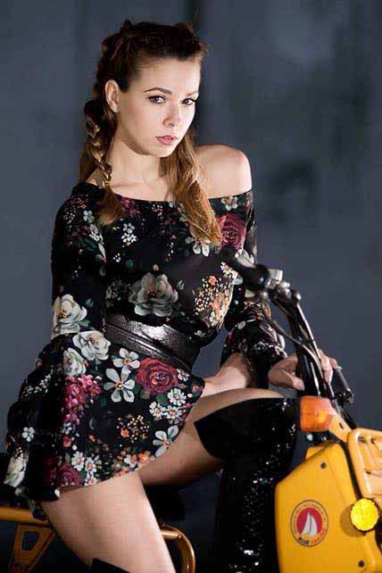Anna — Model & Hostess in Milano photo 5