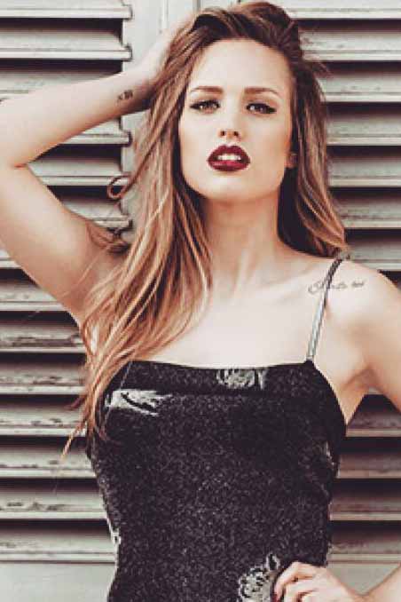Elena — Model & Hostess in Milano photo 1