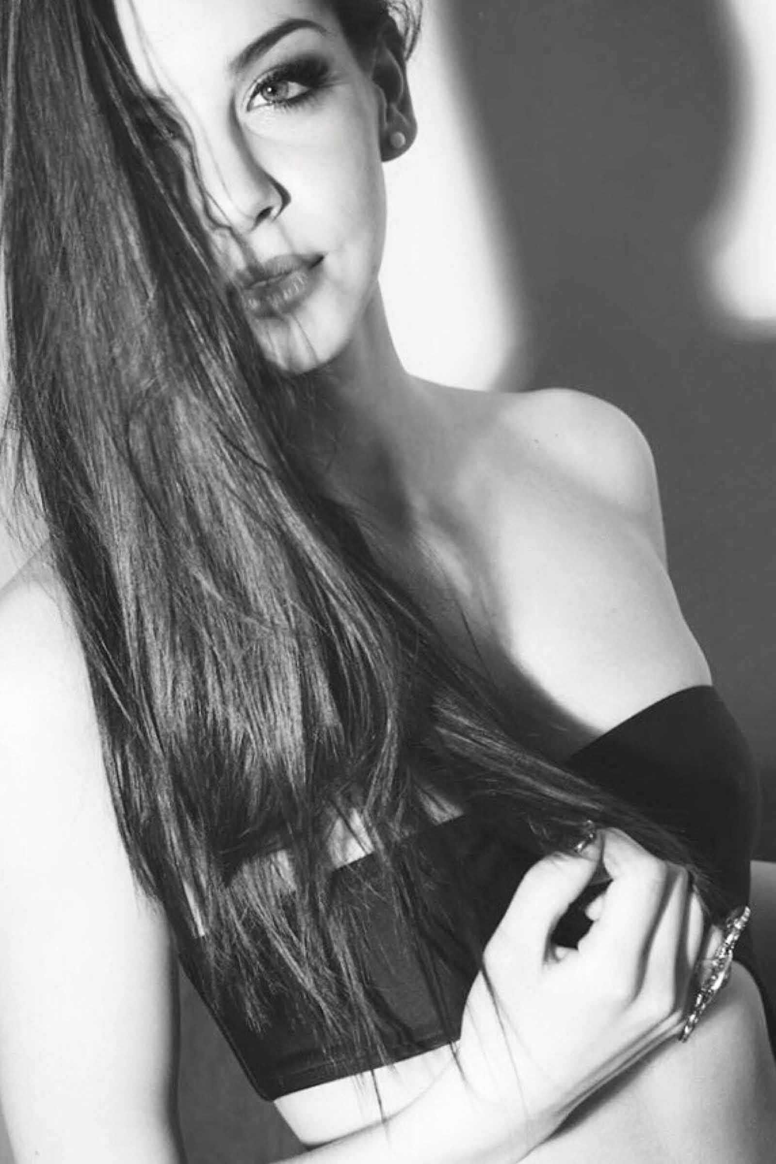 Denise — Model & Hostess in Milano photo 12