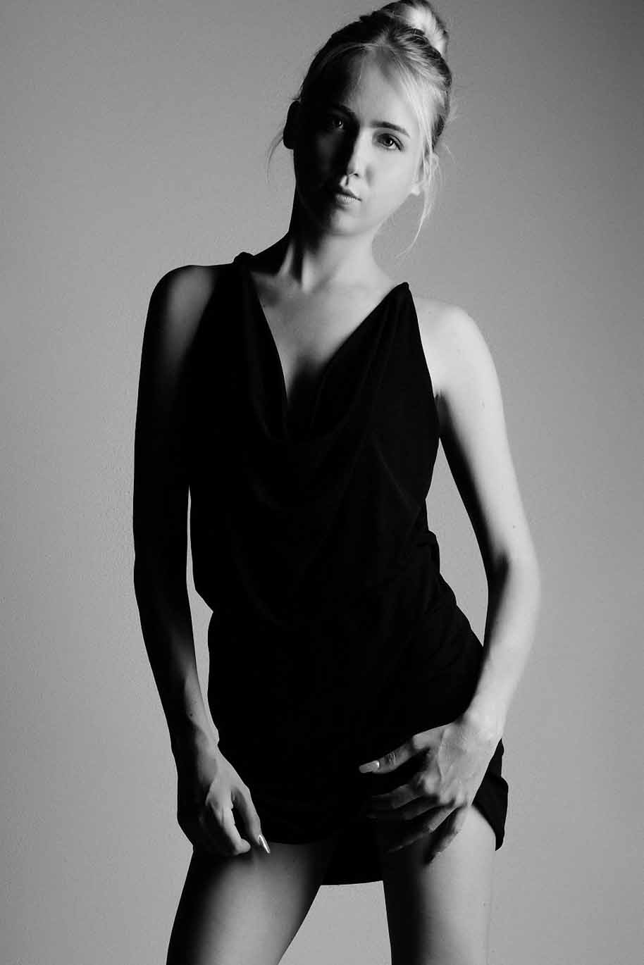 Barbara — Model & Hostess in Torino photo 2