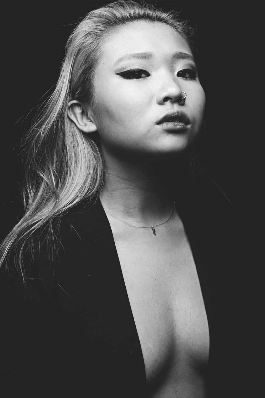 Jie Xin — Model & Hostess in Milano photo 8