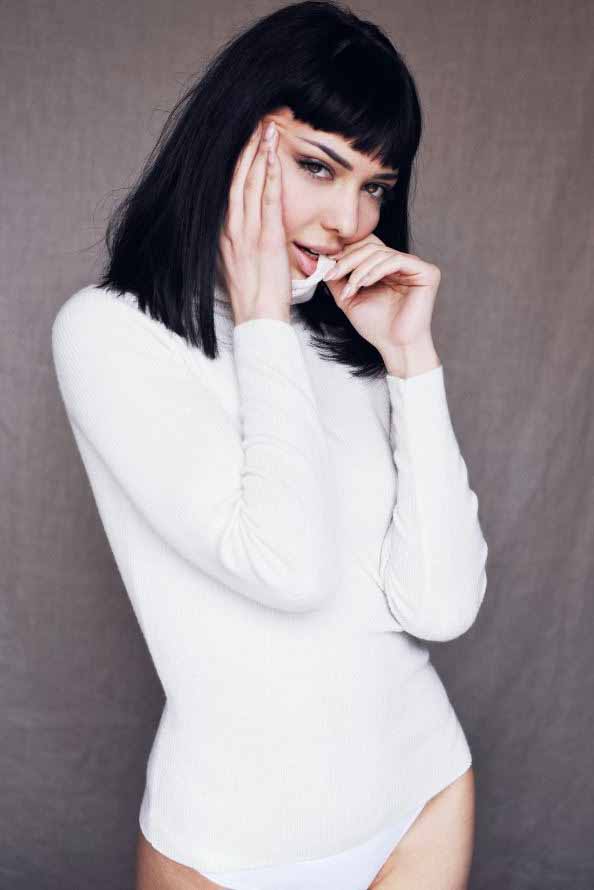 Klaudia — Model & Hostess in Paris photo 10
