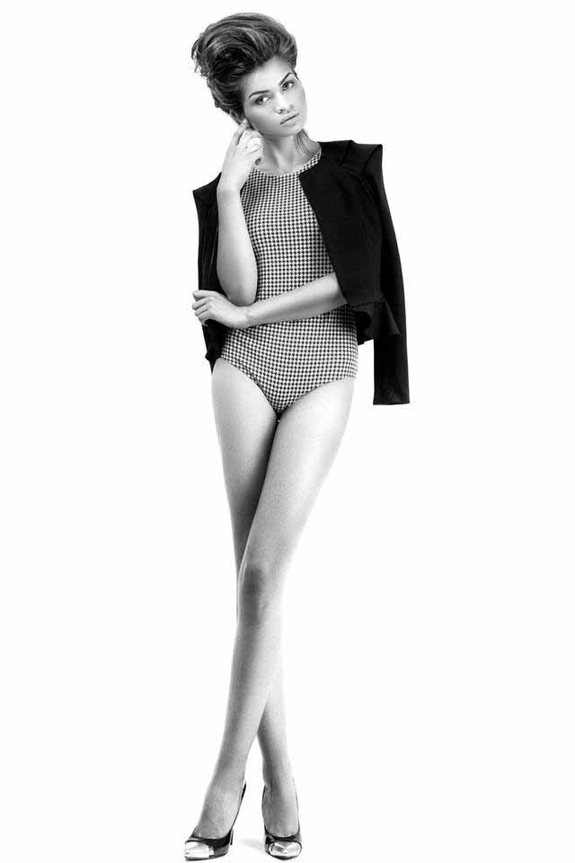 Suzy-logia — Model & Hostess in Paris photo 11