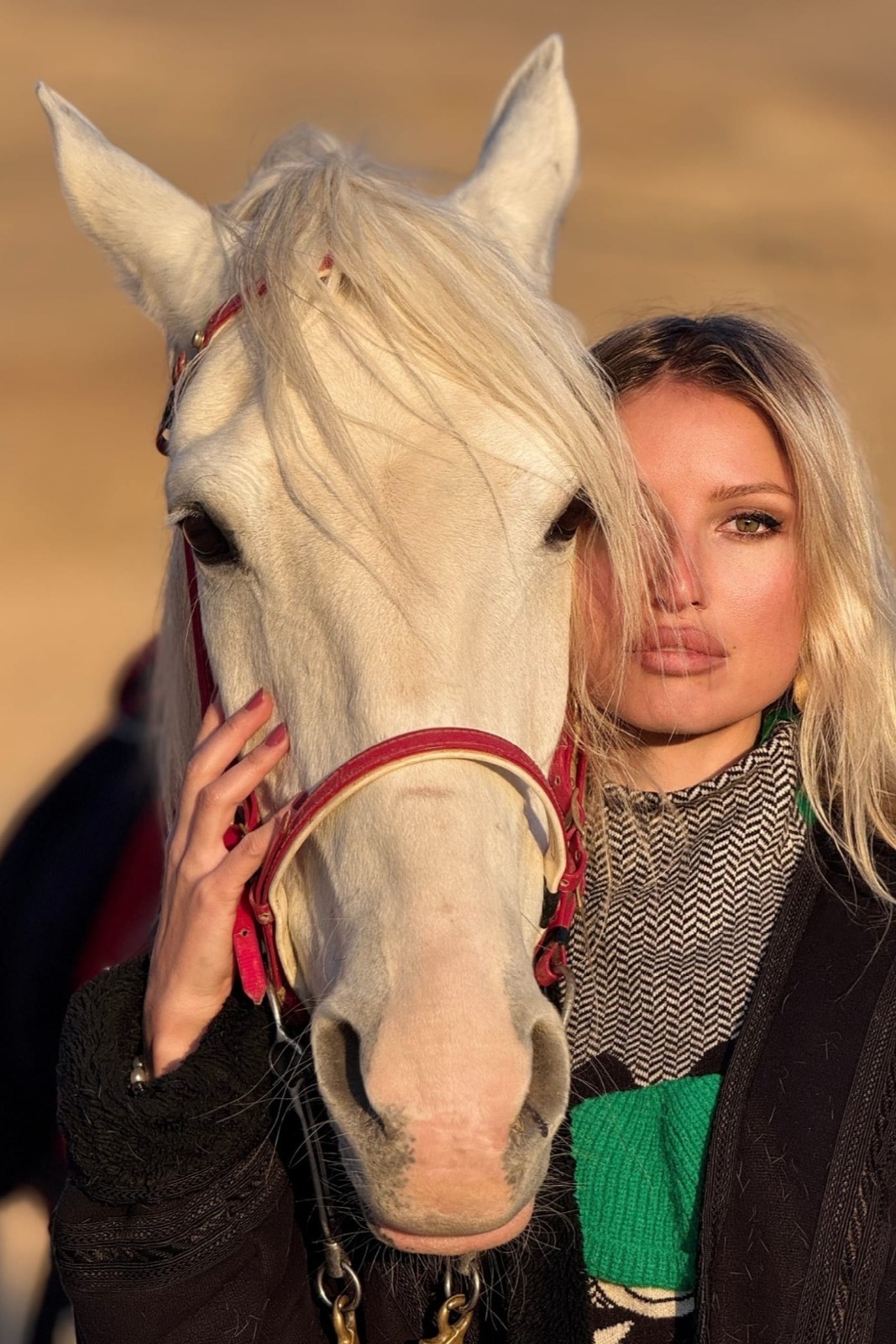 Nadja — Model & Hostess in Paris photo 1