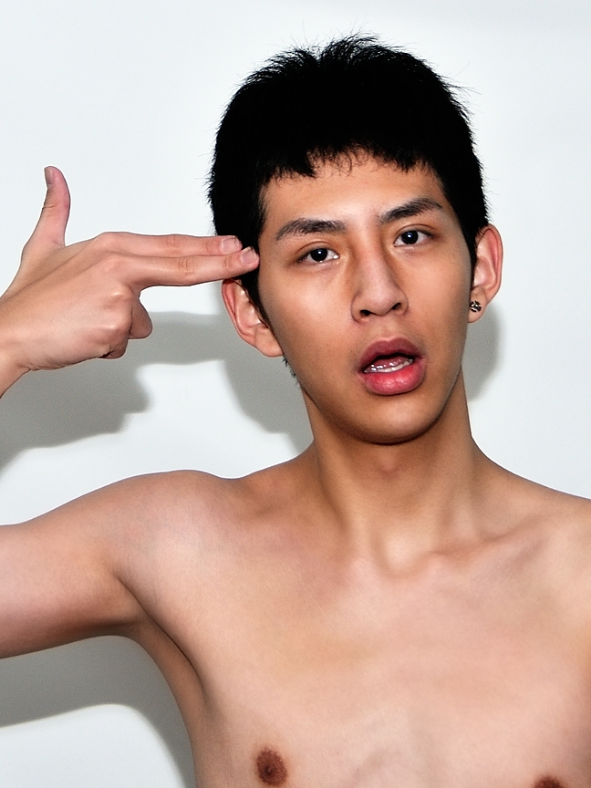 Yunze — Model & Host in Milano photo 6