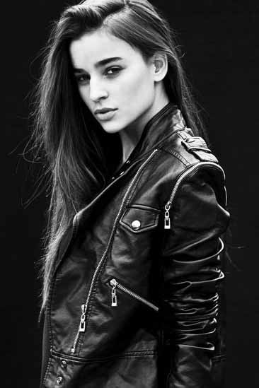 Lisa — Model & Hostess in Paris photo 3