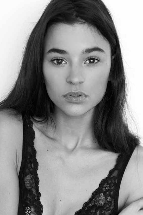 Lisa — Model & Hostess in Paris photo 6