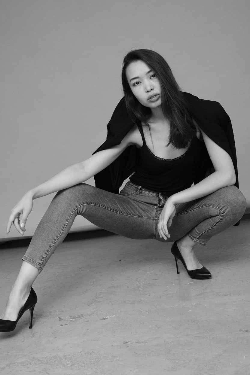 Malika — Model & Hostess in Paris photo 5