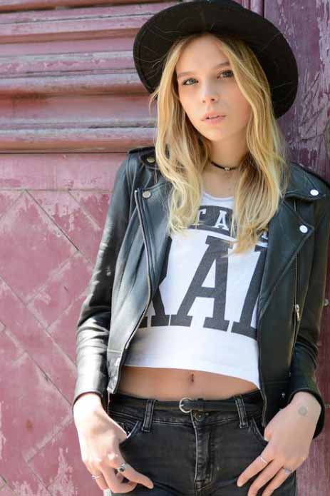 Marion — Model & Hostess in Paris photo 7