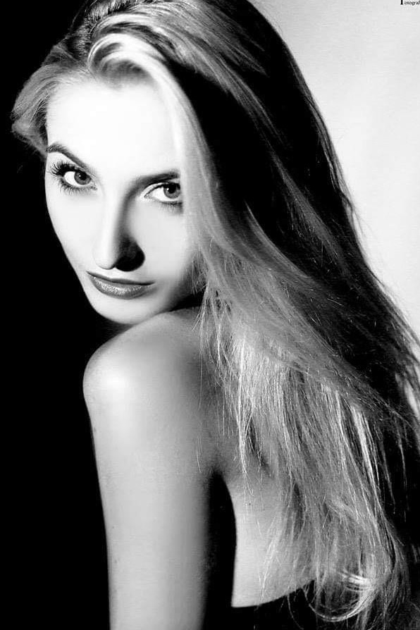 Veronica — Model & Hostess in Milano photo 6
