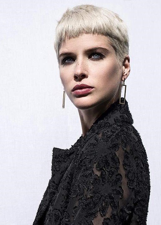 Chloe — Model & Hostess in Paris photo 16
