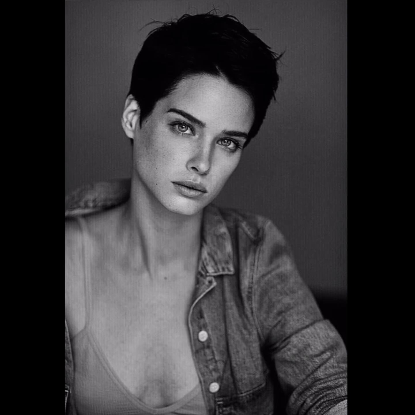 Chloe — Model & Hostess in Paris photo 3