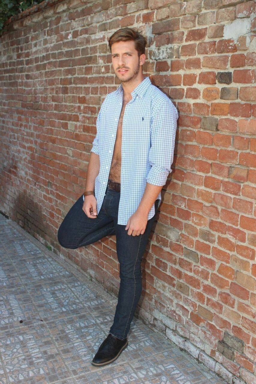 Lorenzo — Model & Host in Genova photo 4