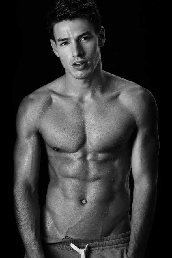 Alex — Model & Host in Paris photo 23