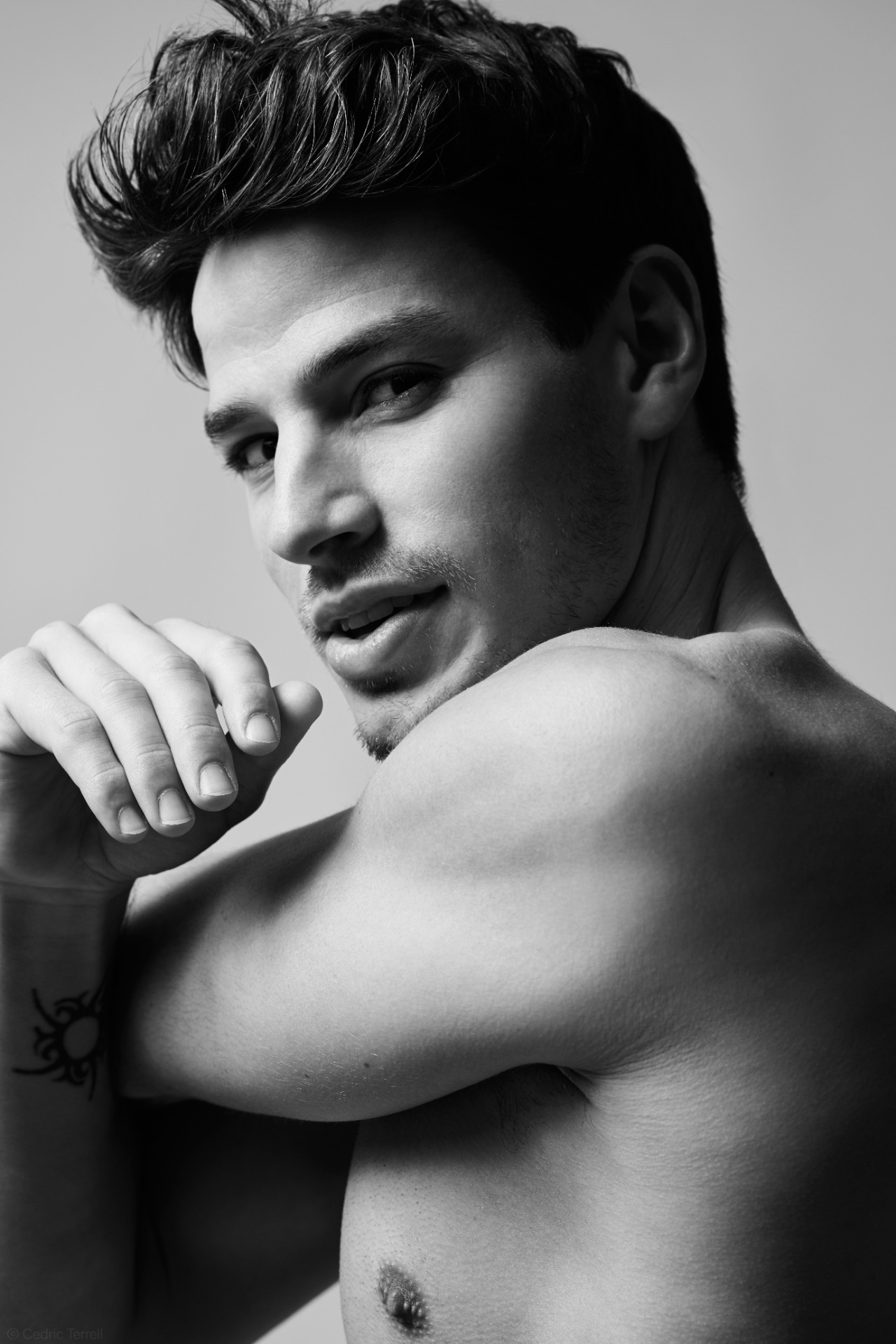 Alex — Model & Host in Paris photo 3