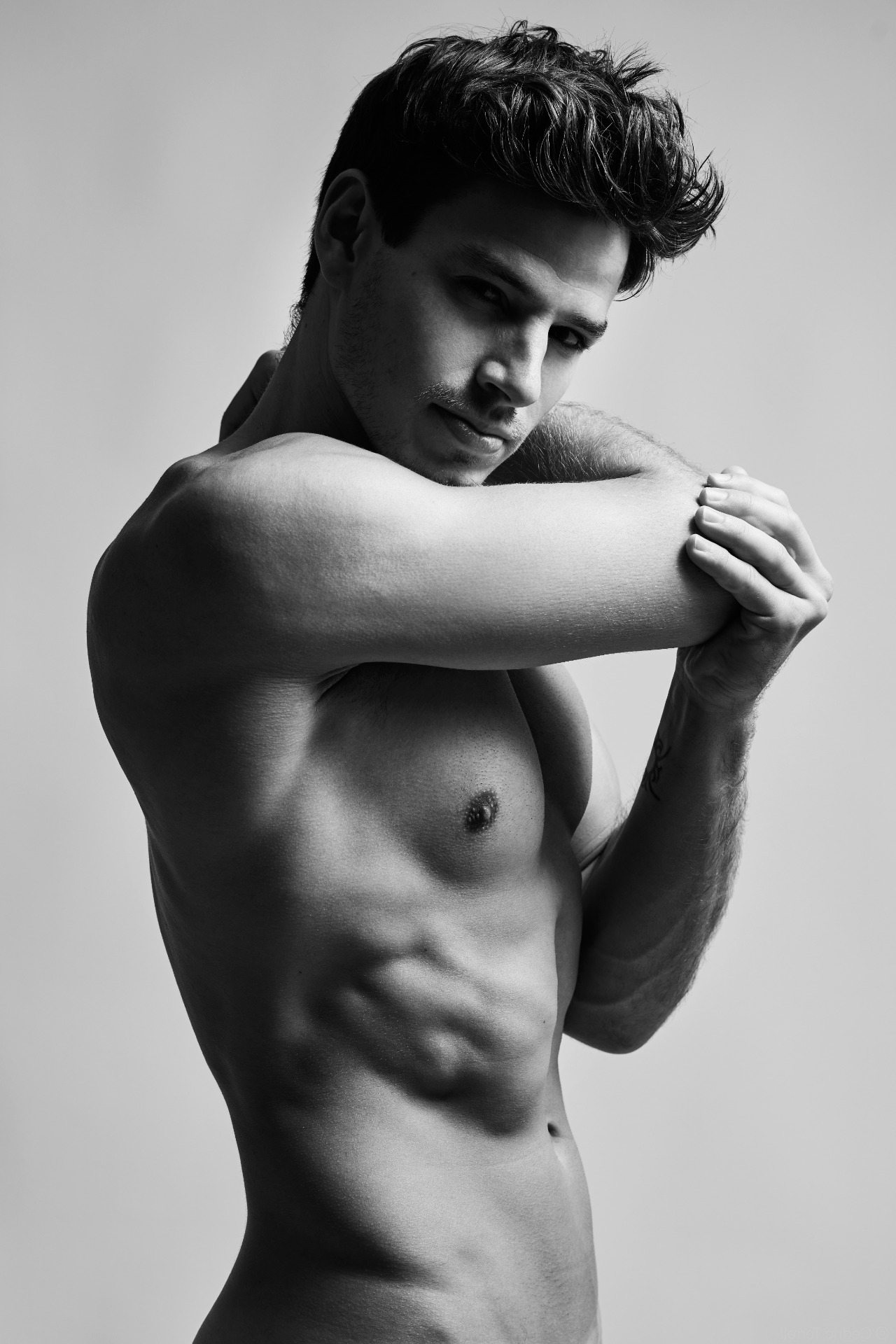 Alex — Model & Host in Paris photo 4