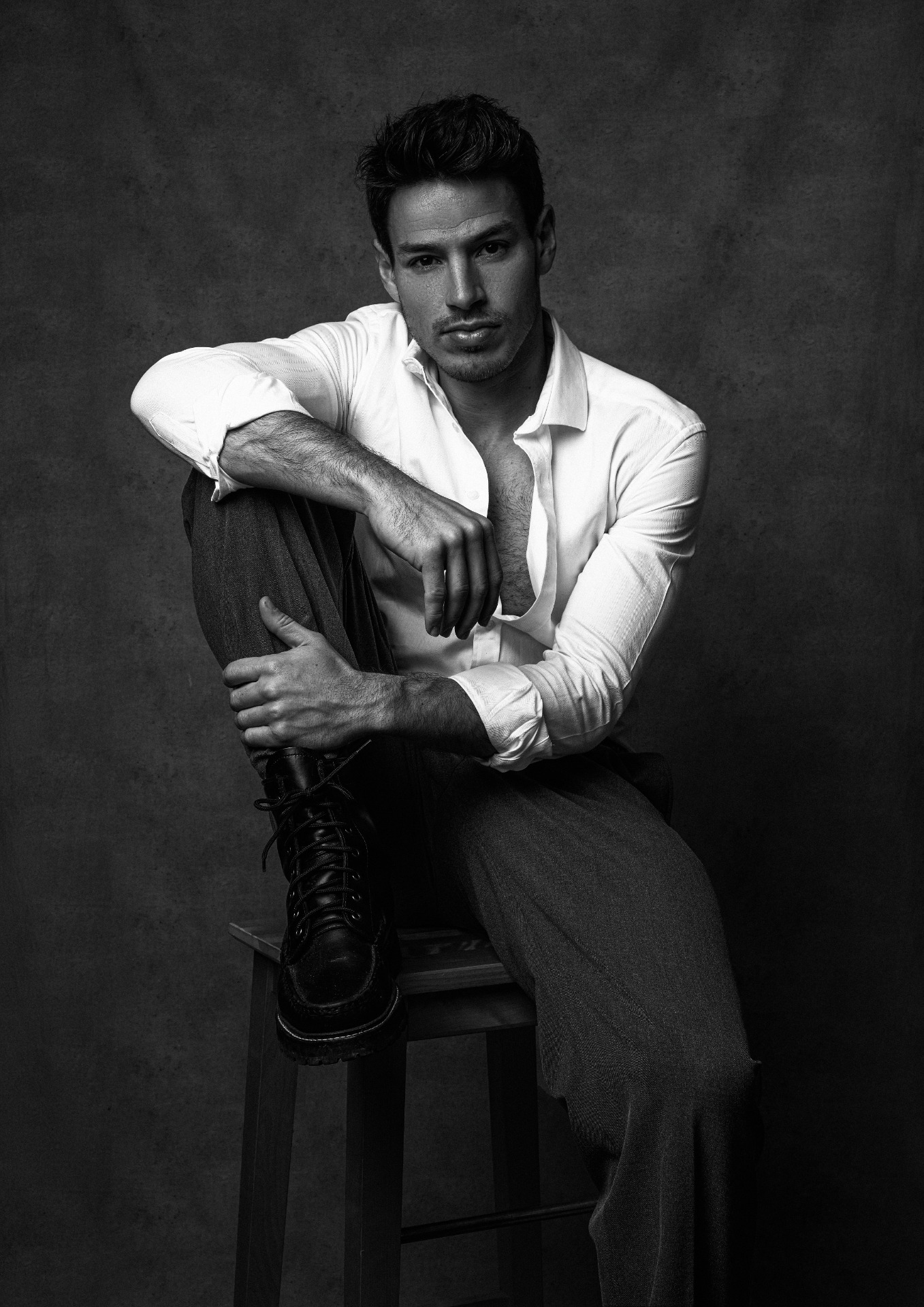 Alex — Model & Host in Paris photo 7