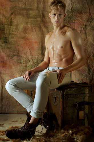 Gael — Model & Host in Paris photo 7