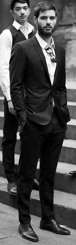 Lorenzo — Model & Host in Paris photo 6