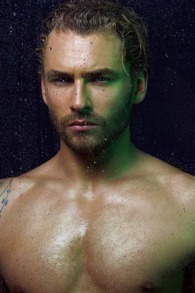 Roman — Model & Host in Paris photo 12