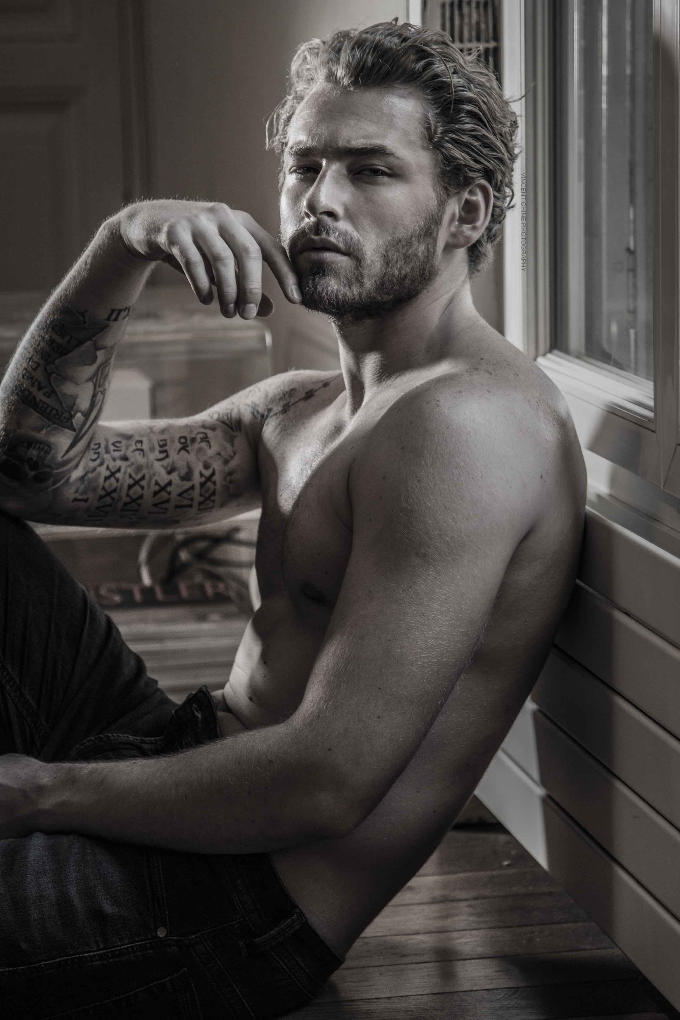 Roman — Model & Host in Paris photo 16