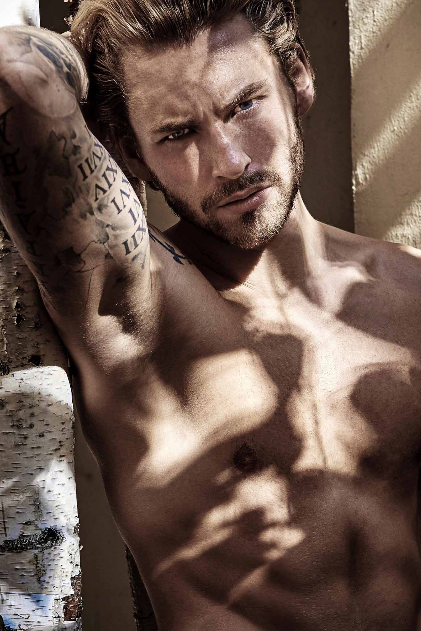 Roman — Model & Host in Paris photo 5
