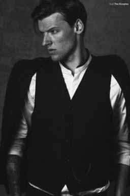 Nicolas — Model & Host in Paris photo 5