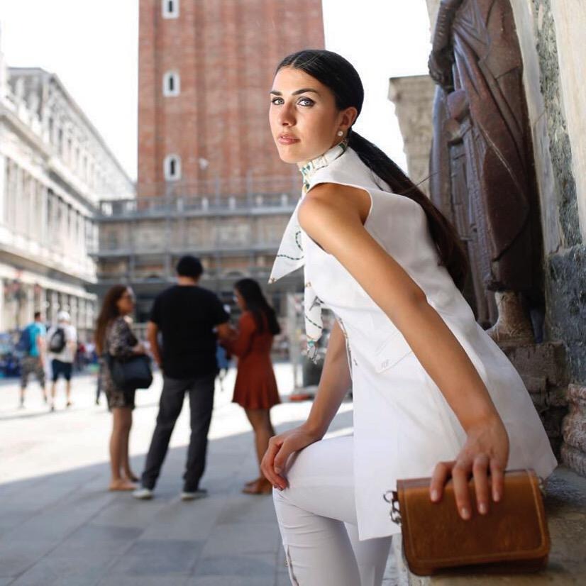 Silvia — Model & Hostess in Venezia photo 2