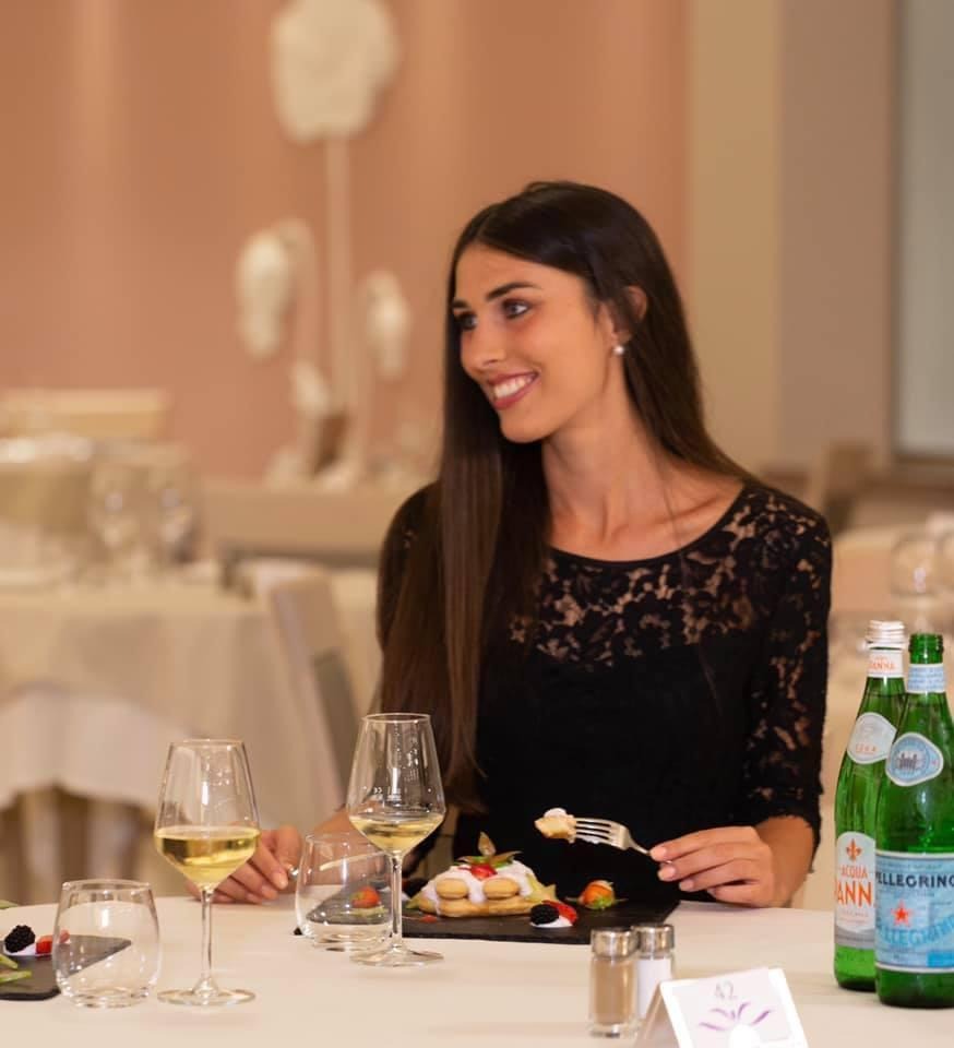 Silvia — Model & Hostess in Venezia photo 7