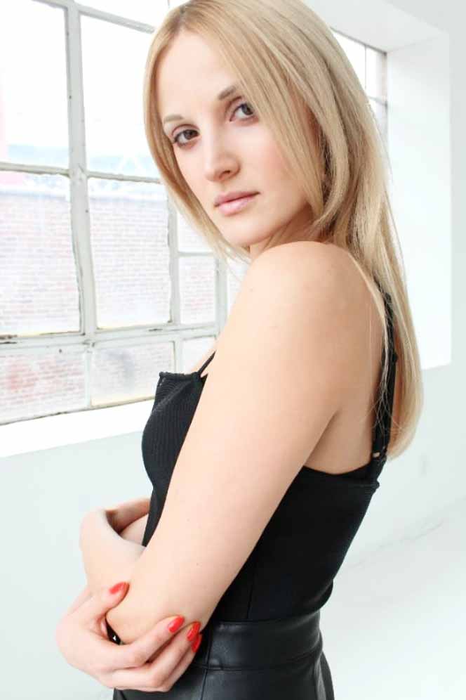 Alina — Model & Hostess in New York photo 7