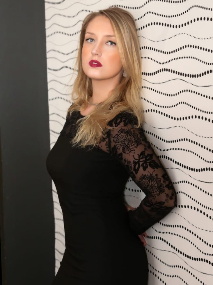 Stephanie — Model & Hostess in Bologna photo 9