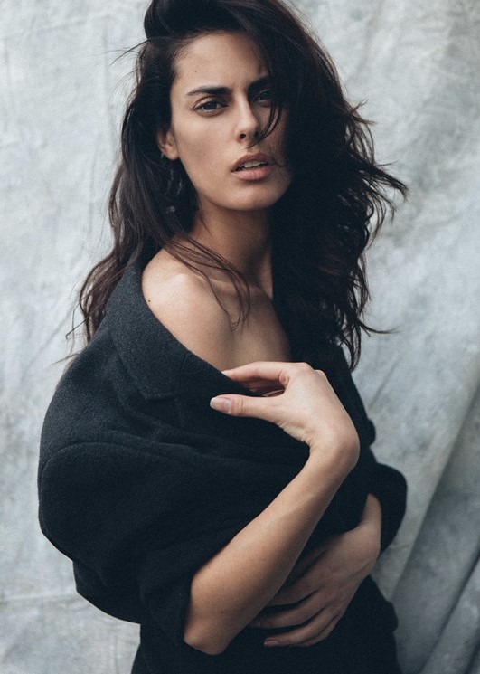 Oph&eacute;lie — Model & Hostess in Paris photo 3